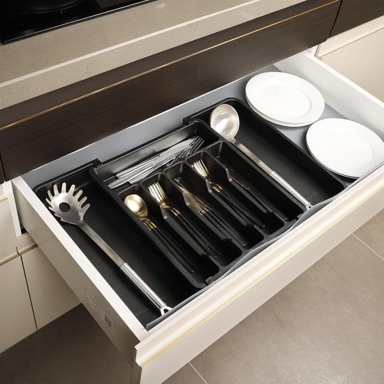 Deleca Uitschuifbaar Bestekbak met 8 Vakken - Besteklade Organizer - Keukenlade Bestek Organiser - Bestekhouder Keuken - 57 x 38 cm - Kunststof / Zwart